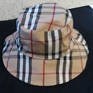 Burberry  hat